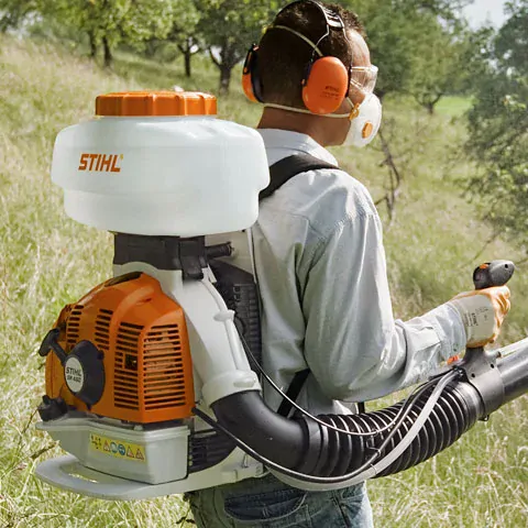 Motorový zádový rosič STIHL SR 430