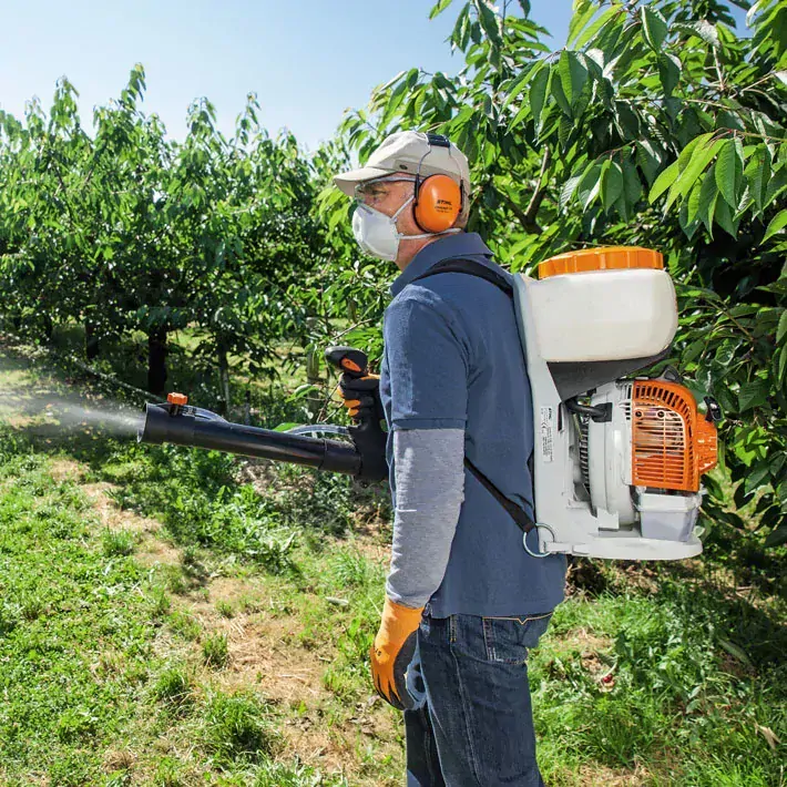 Motorový zádový rosič STIHL SR 200